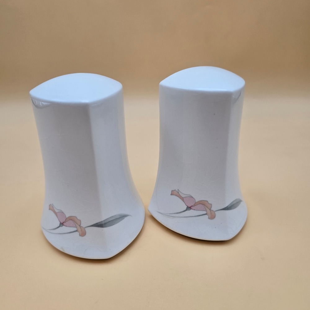 Nikko Japan Salt & Pepper Shakers Vintage Interlocking Floral Pink Iris White